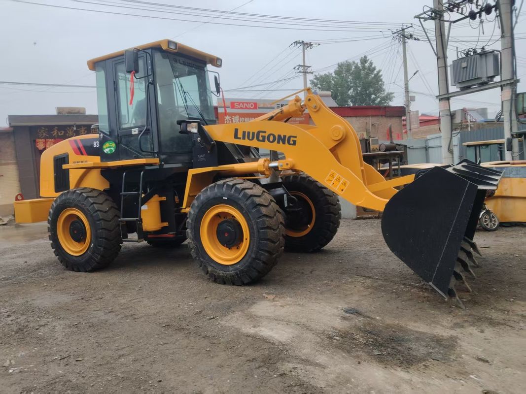Dipakai LIUGONG 835 wheel loader hand loader hand loader yang dapat diandalkan 1.7 M3 kapasitas ember
