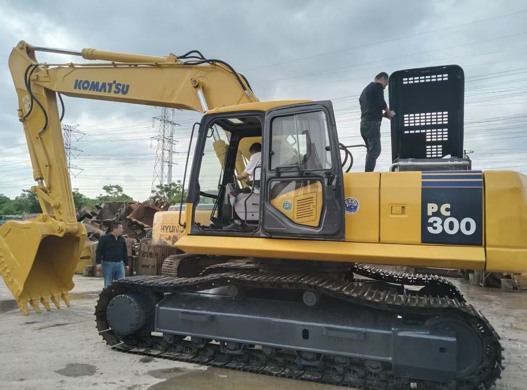 Digunakan Komatsu PC300-7 Excavator dengan 180 kW Mesin Daya Hydraulic Crawler Digger