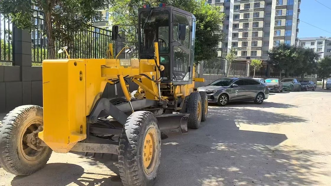 Dijual Komatsu GD355A-1 Motor Grader Bekas | Peralatan Konstruksi Jalan yang Andal Diekspor dari China